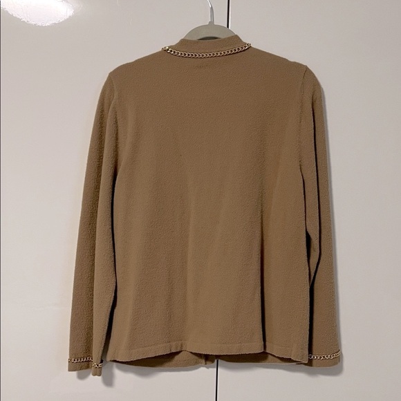 BAILEY Beige Textured Cardigan Pearl Button and Chain Detail, Size L - Picture 5 of 9